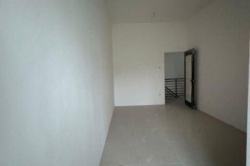 TASEK AVENUE RESIDENT