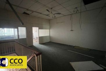 Persiaran Greenhill, Kampung Jawa