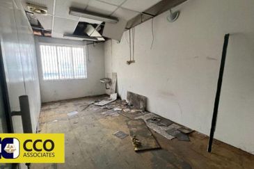 Persiaran Greenhill, Kampung Jawa