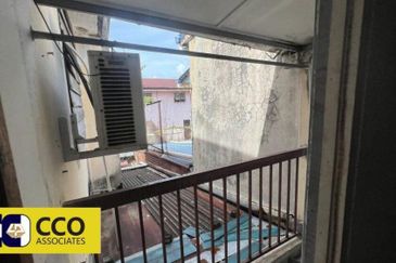 Persiaran Greenhill, Kampung Jawa