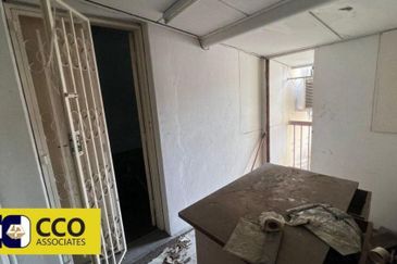 Persiaran Greenhill, Kampung Jawa