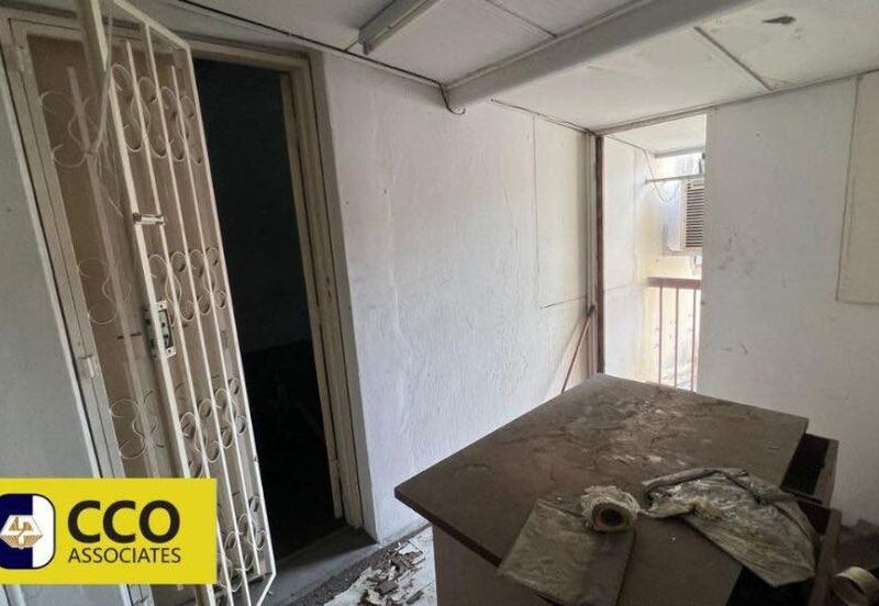 Persiaran Greenhill, Kampung Jawa