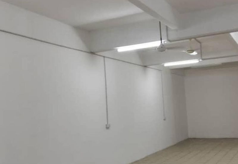 Jalan Pasir Puteh, Station 18