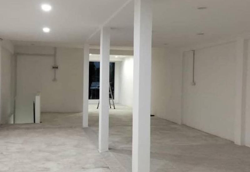 Jalan Pasir Puteh, Station 18