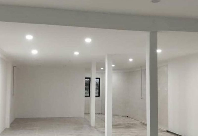 Jalan Pasir Puteh, Station 18