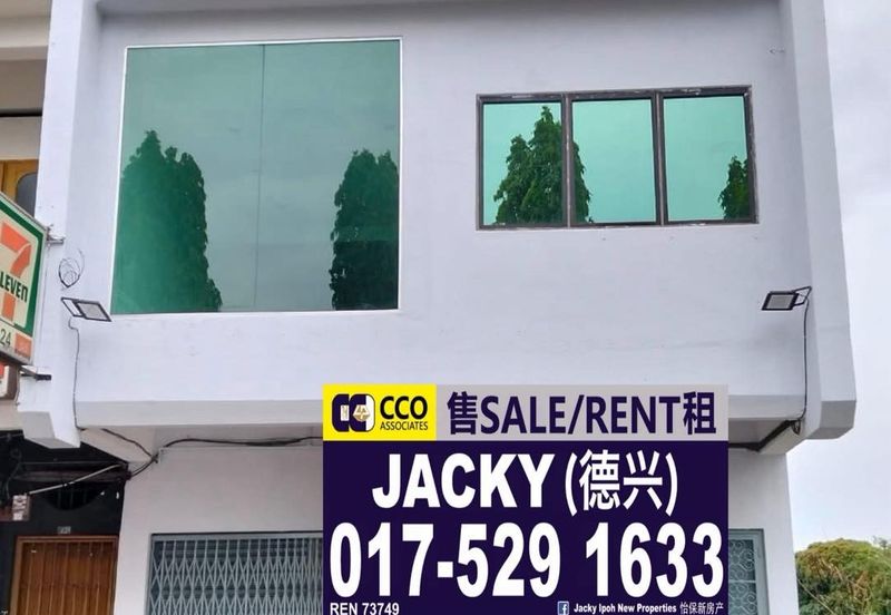 Jalan Pasir Puteh, Station 18