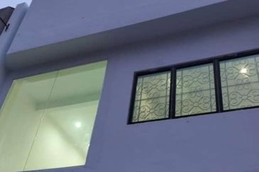 Jalan Pasir Puteh, Station 18