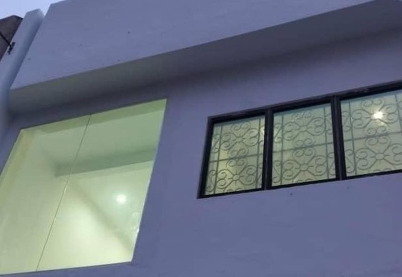 Jalan Pasir Puteh, Station 18