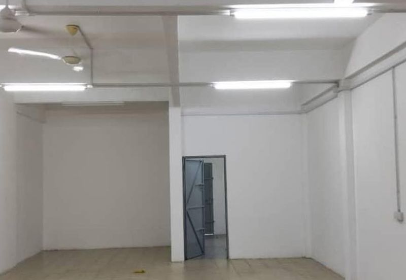 Jalan Pasir Puteh, Station 18