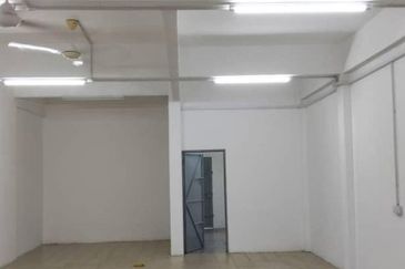 Jalan Pasir Puteh, Station 18