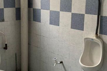 Pengkalan Station 18