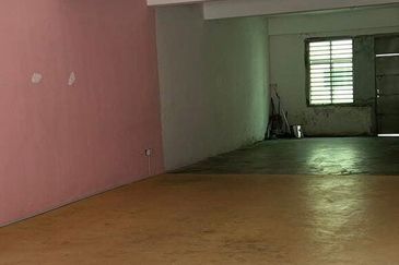 Pengkalan Station 18