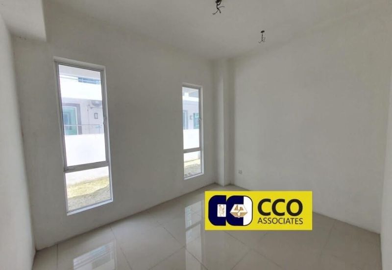 TASEK AVENUE RESIDENT