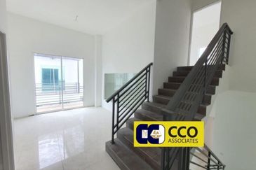 TASEK AVENUE RESIDENT