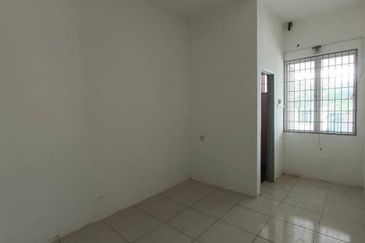 DESA LAHAT SRI -WANG