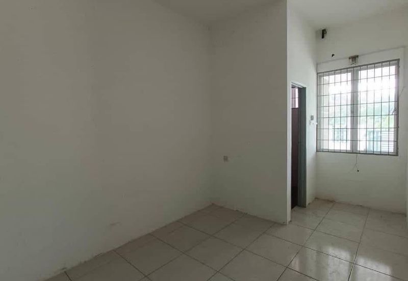 DESA LAHAT SRI -WANG