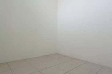 DESA LAHAT SRI -WANG