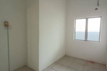 DESA LAHAT SRI -WANG