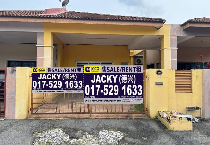 Panorama Lapangan Perdana