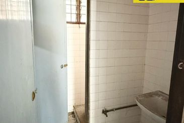 Taman Indah jaya, Gunung Rapat