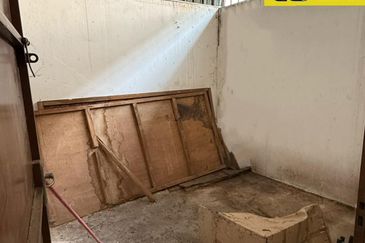 Taman Indah jaya, Gunung Rapat