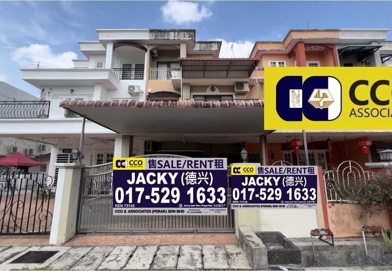 Panorama Lapangan Perdana