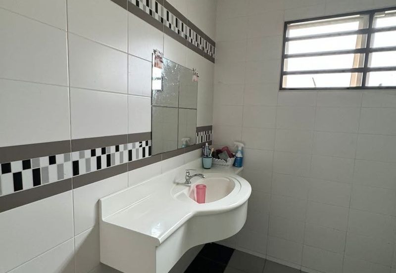 Taman Pengkalan Tiara