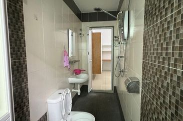 Dorset Place @ Taman Lapangan Setia