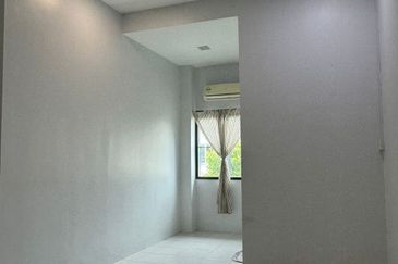 Dorset Place @ Taman Lapangan Setia