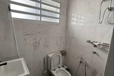 JALAN THOMPSON/JALAN TUN DR ISMAIL