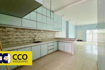 Springfields Residences (Taman Pinji Tropika)