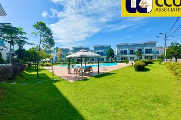 Springfields Residences (Taman Pinji Tropika)