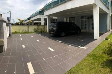 TAMAN MERU DESA PARK