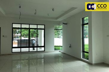 Panorama Lapangan Akasia @ Botani