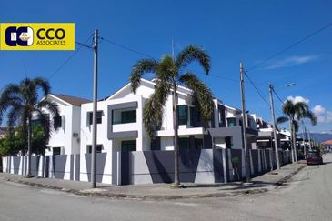 Panorama Lapangan Akasia @ Botani