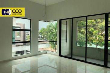 Panorama Lapangan Akasia @ Botani