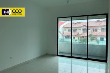 Panorama Lapangan Akasia @ Botani