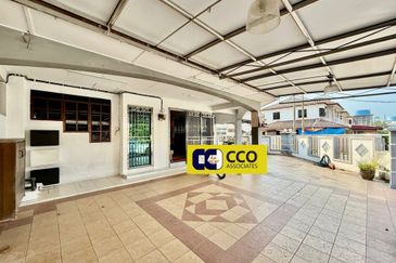 TAMAN ANJUNG BERCHAM UTARA