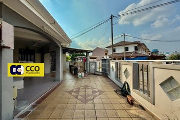 TAMAN ANJUNG BERCHAM UTARA