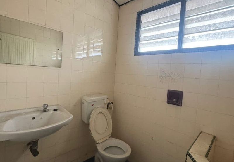 TAMAN BANDAR BARU MENGLEMBU