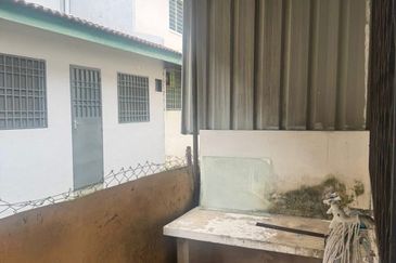 TAMAN BANDAR BARU MENGLEMBU