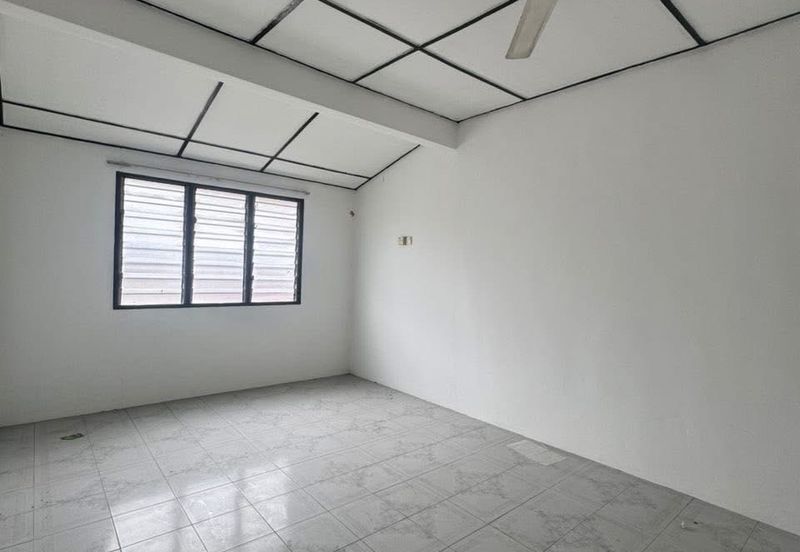 TAMAN BANDAR BARU MENGLEMBU