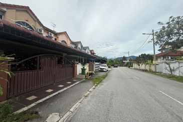 TAMAN BERCHAM TROPICANA