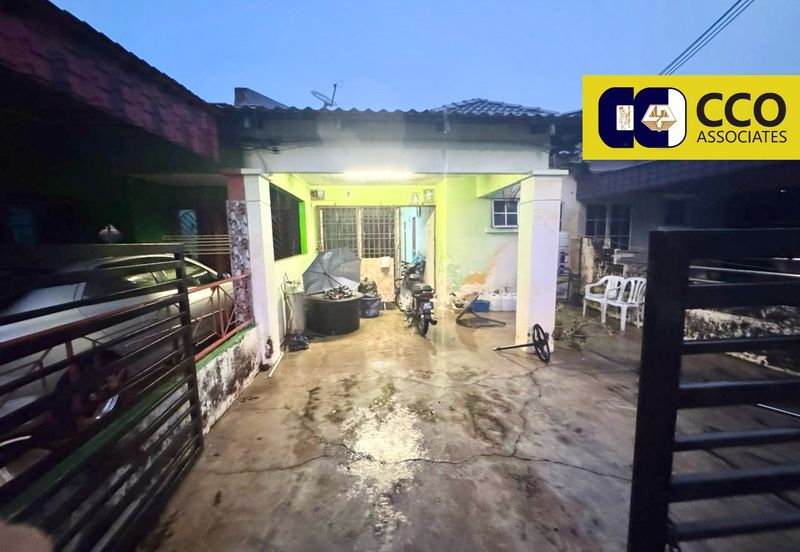 TAMAN SAUJANA, BATU GAJAH