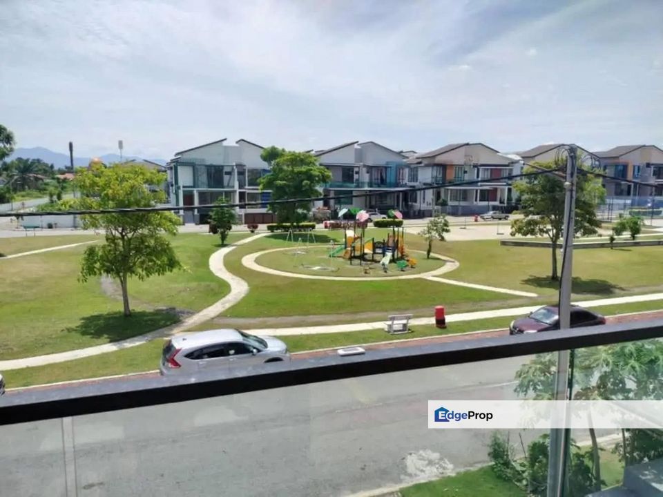 Ipoh South Precinct Facing Field 3 Storey Semi D , Perak, Ipoh