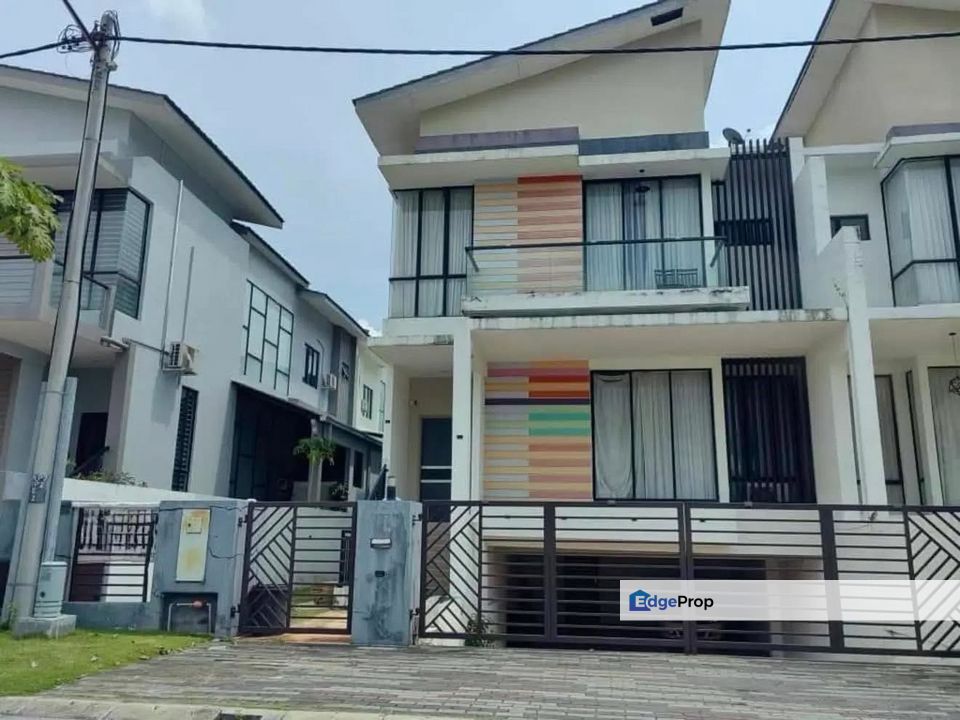 Ipoh South Precinct Facing Field 3 Storey Semi D , Perak, Ipoh