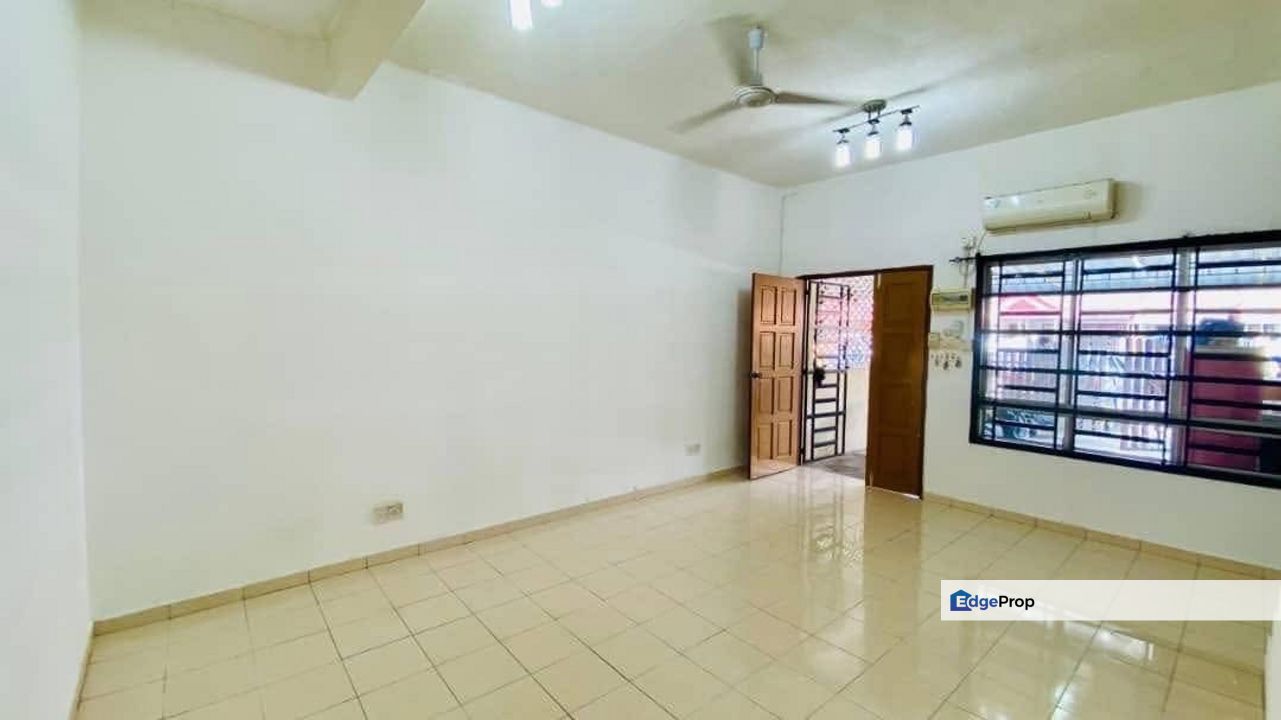 Bandar Lahat Baru Double Storey House For Sales, Perak, Lahat