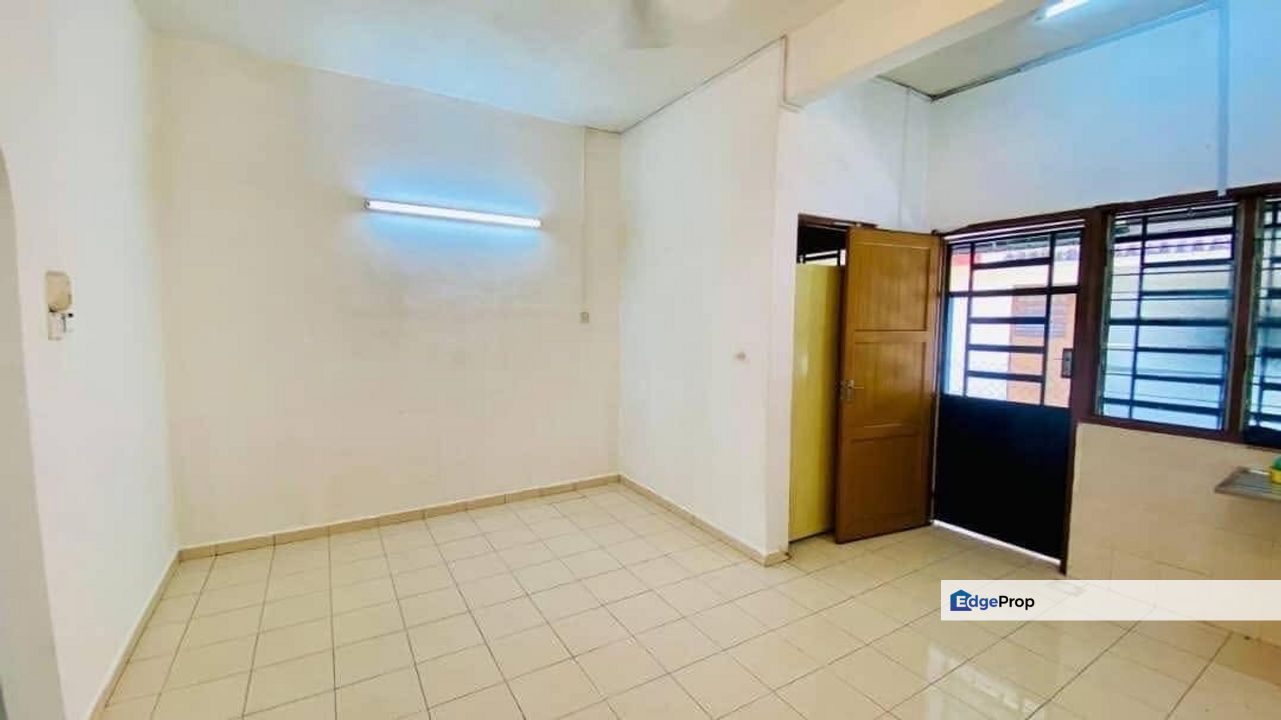 Bandar Lahat Baru Double Storey House For Sales, Perak, Lahat