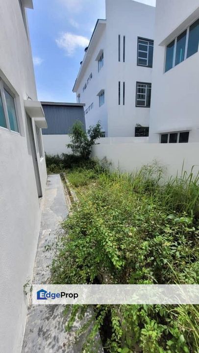 Tasek FREEHOLD 3‑Storey Semi-Detached Shoplot for Sale, Perak, Ipoh