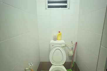 📍Batu Gajah Fully Renovated Low Cost House 